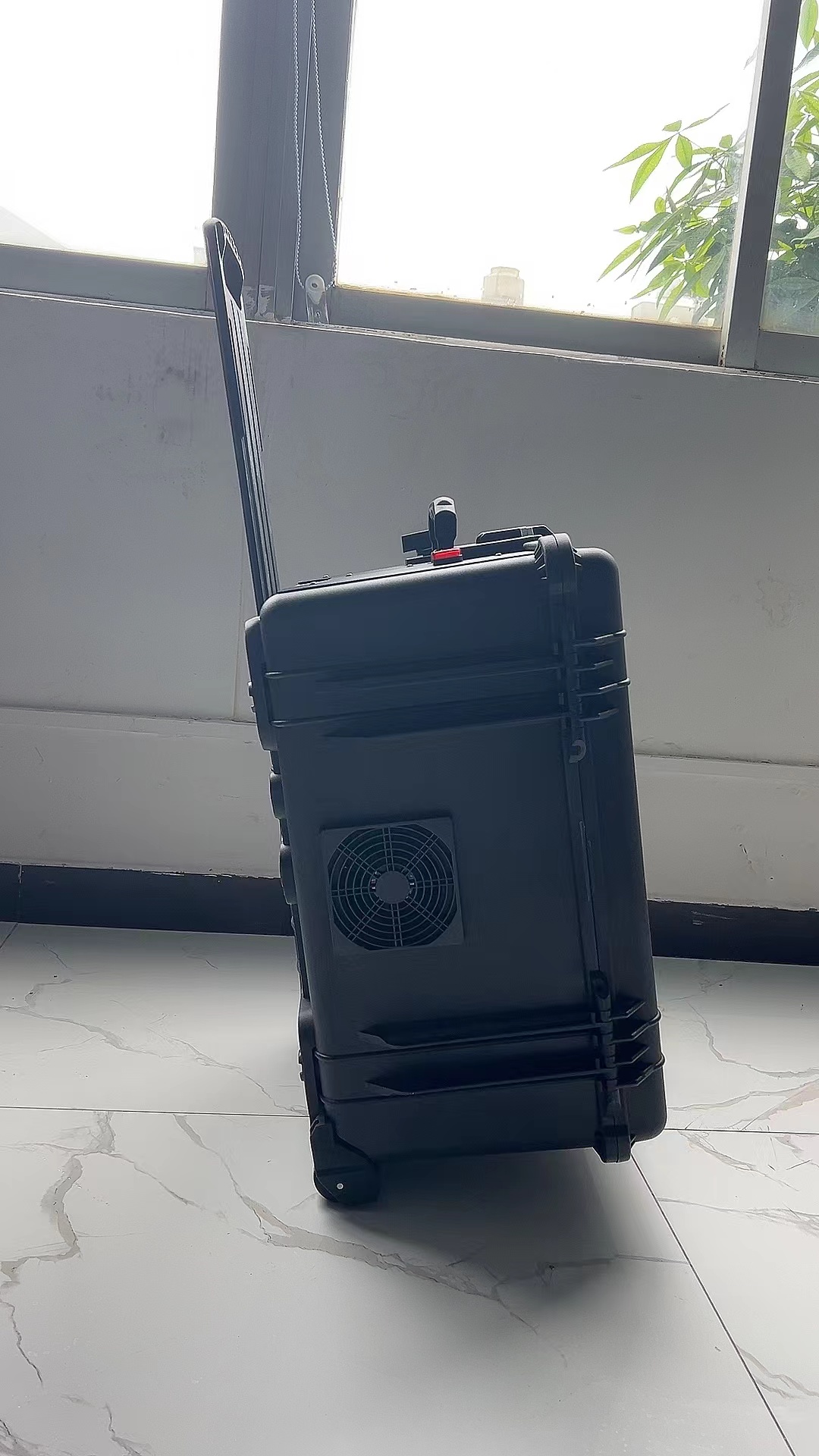 平桥手拉箱型移动通信干扰器